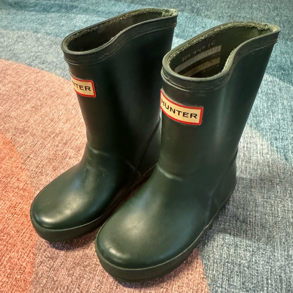 Hunter rain boots for boys/girls EUC